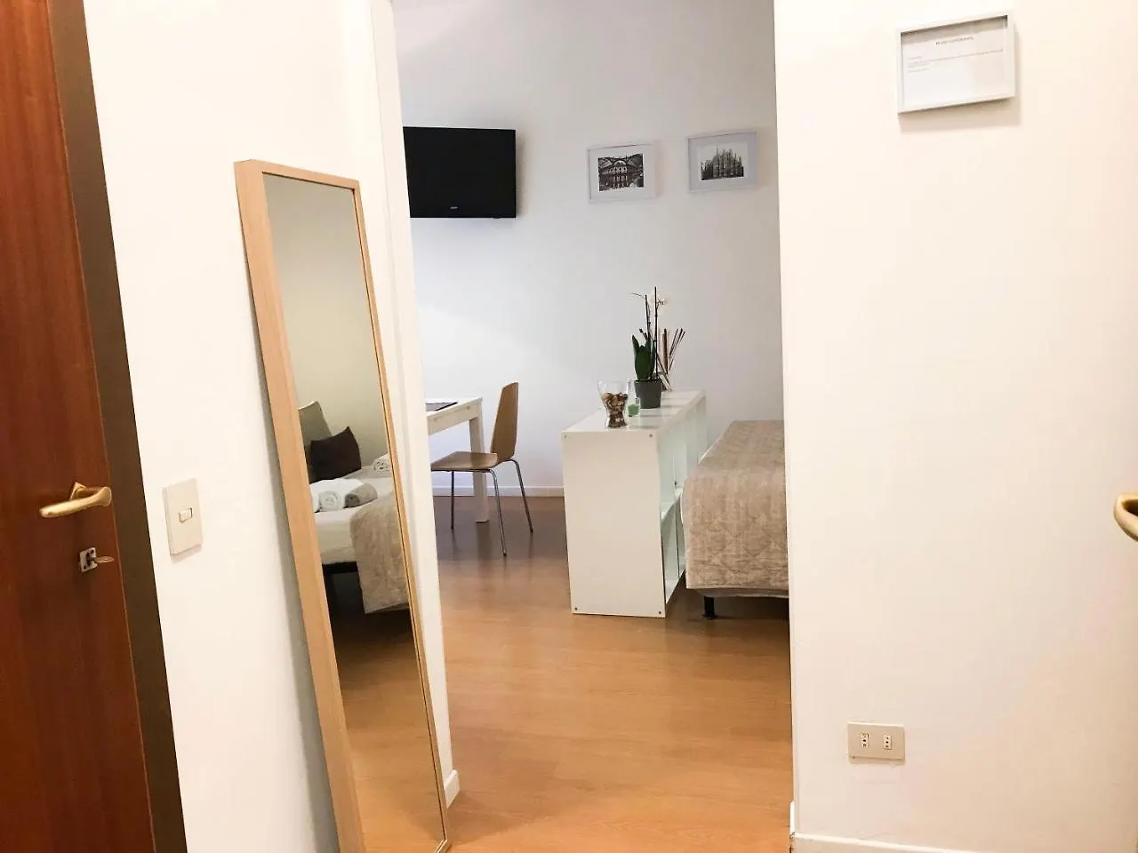 Milano Center White Διαμέρισμα